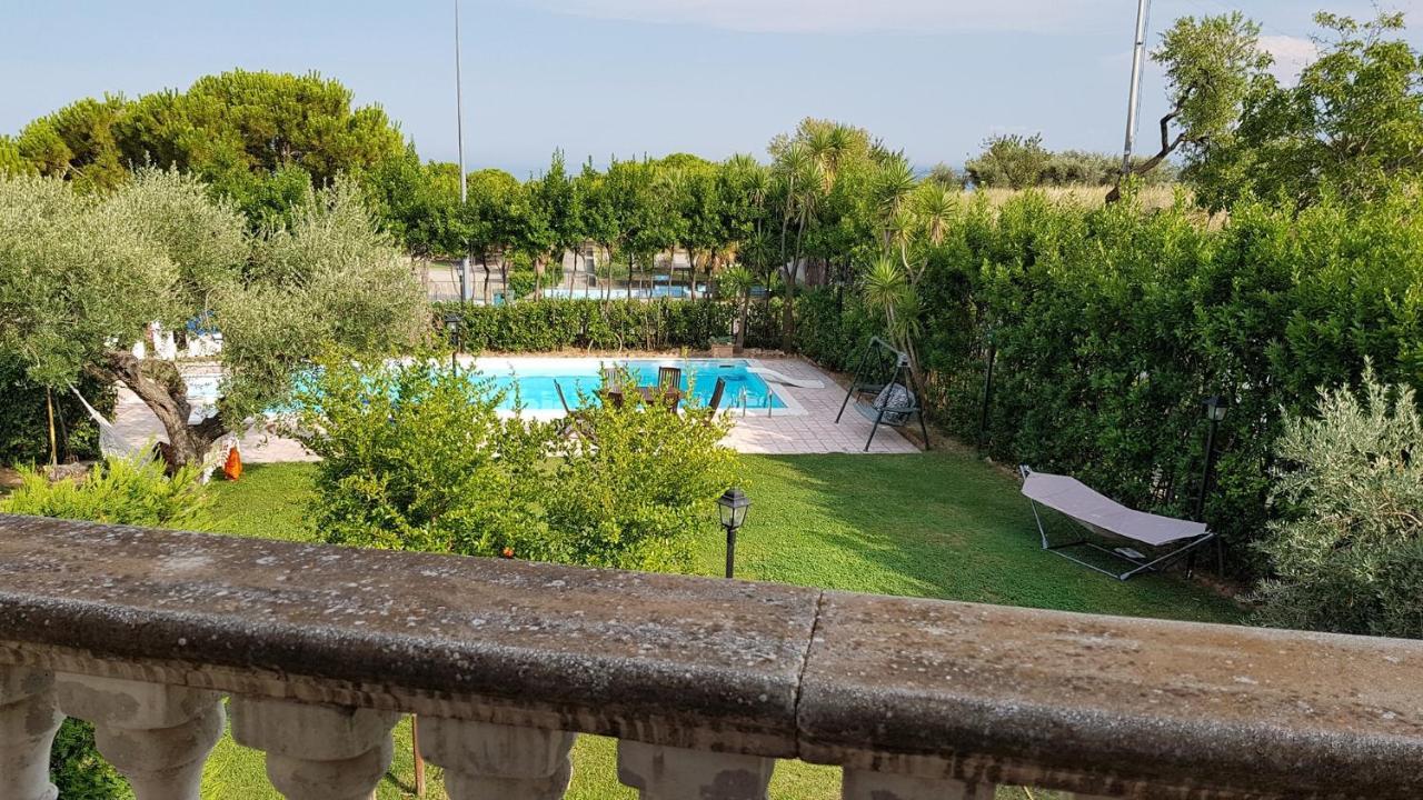 Sinilù B&B Silvi Paese Exterior foto