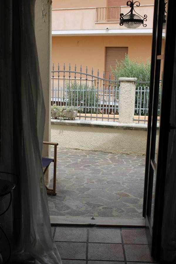 Sinilù B&B Silvi Paese Exterior foto